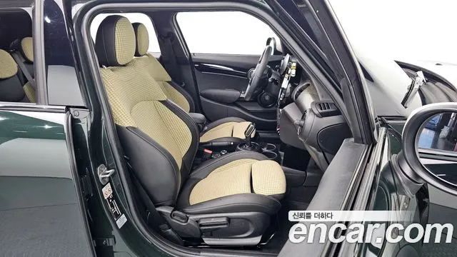 Mini Cooper — Фото автомобиля 10