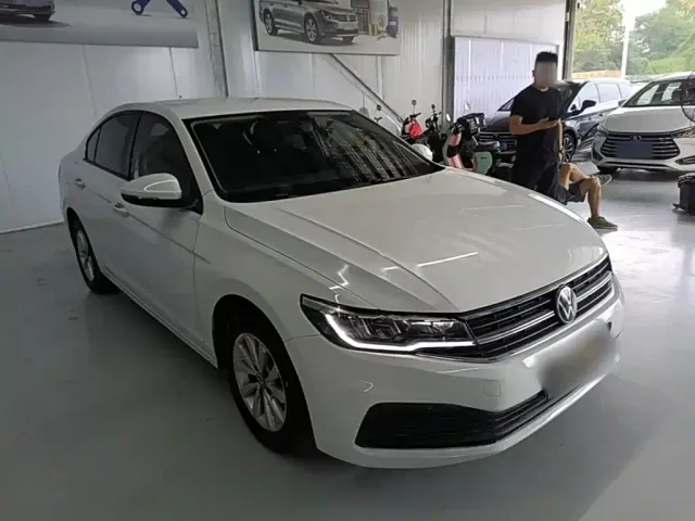 Volkswagen Bora — Фото автомобиля 3