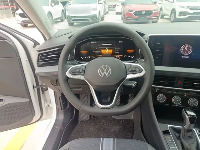 Volkswagen Sagitar — Фото автомобиля 10