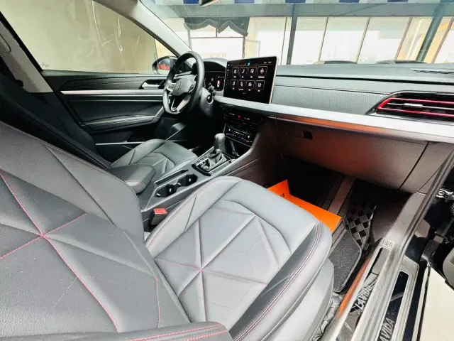 Volkswagen Lavida — Фото автомобиля 14