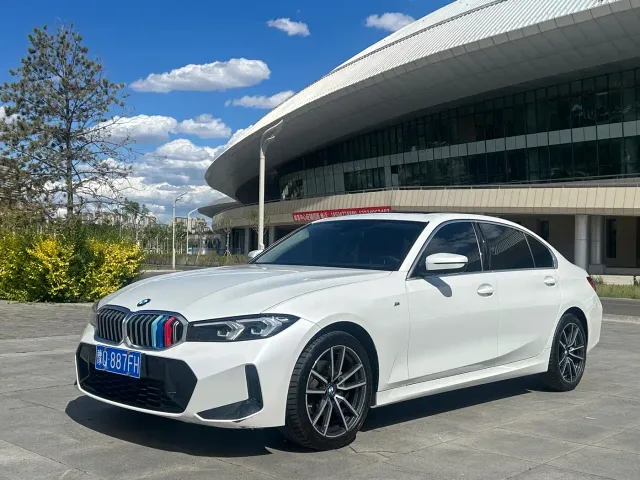 Фотография автомобиля — BMW 3 Series