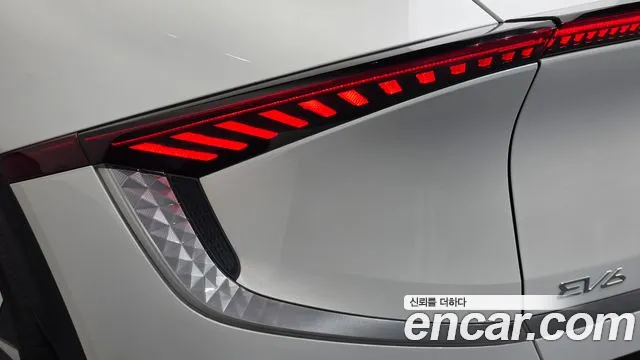 Kia EV6 — Фото автомобиля 22