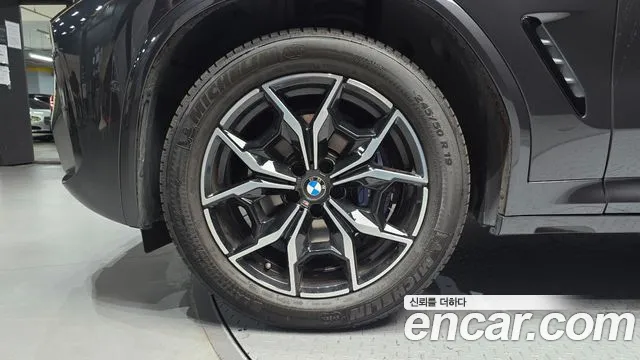 BMW X4 xDrive20i M Sport — Фото автомобиля 5