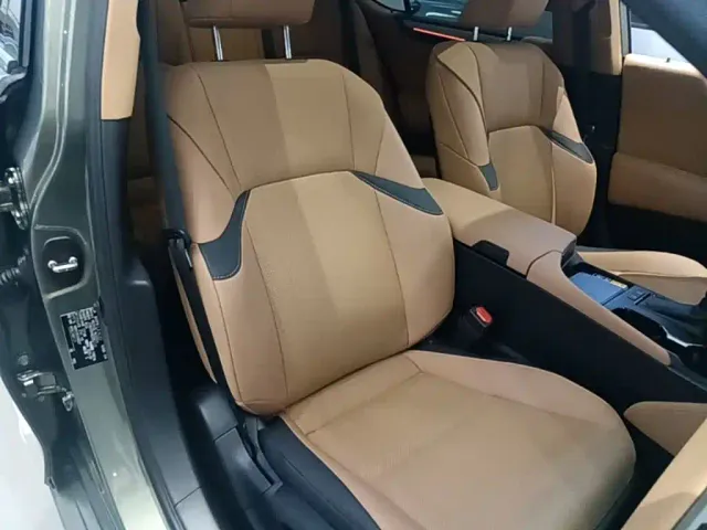 Lexus ES — Фото автомобиля 24