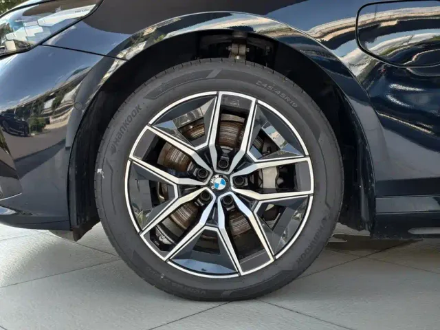 BMW i5 — Фото автомобиля 17