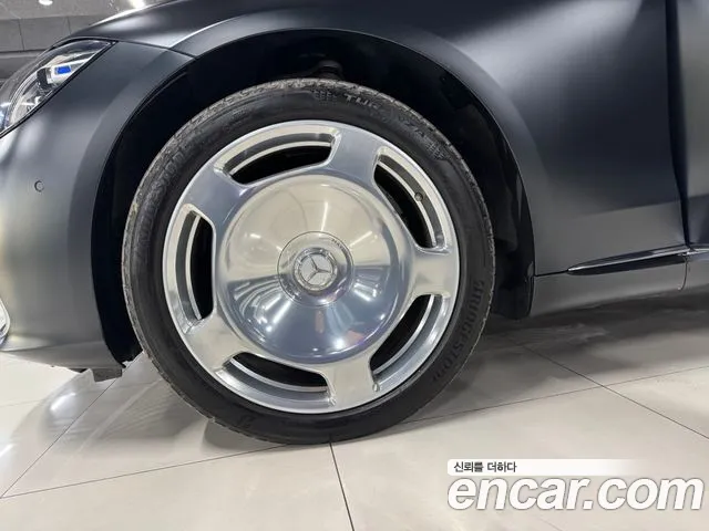 Mercedes-Benz S-Class — Фото автомобиля 16