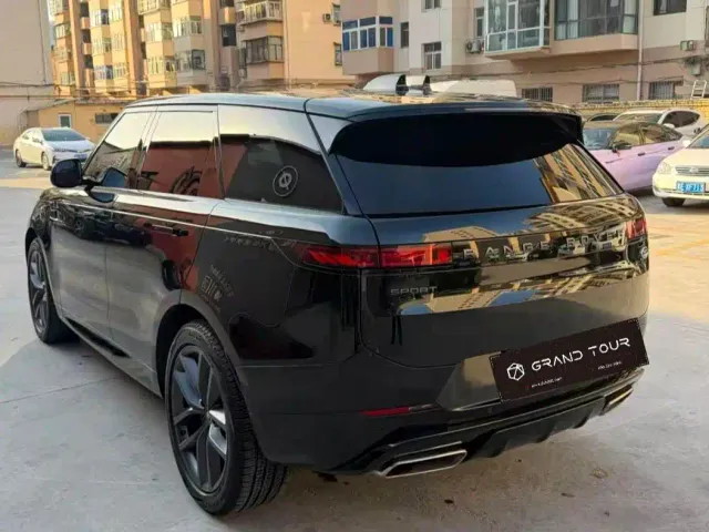 Land Rover Range Rover Sport — Фото автомобиля 7
