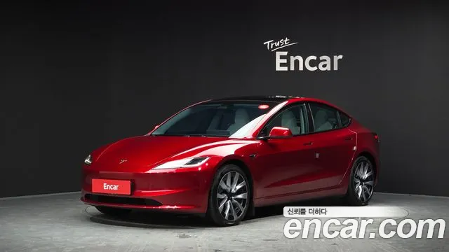 Фотография автомобиля — Tesla Model 3