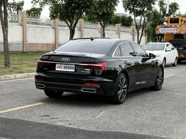Audi A6L — Фото автомобиля 11