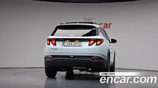 Hyundai Tucson Tucson (NX4) Дизель 2.0 2WD — Фото автомобиля 4