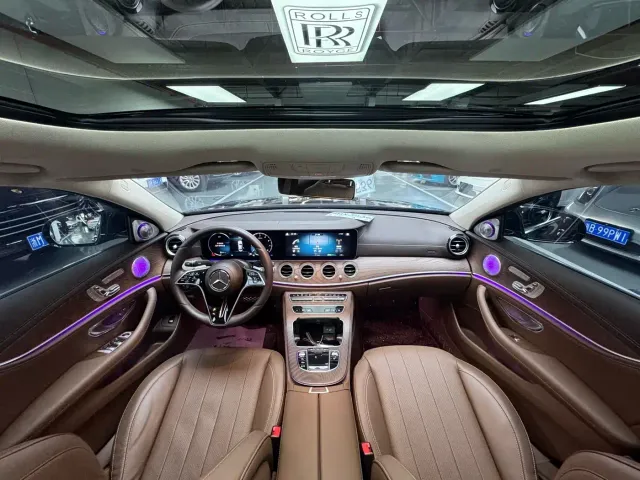 Mercedes-Benz E-Class — Фото автомобиля 4