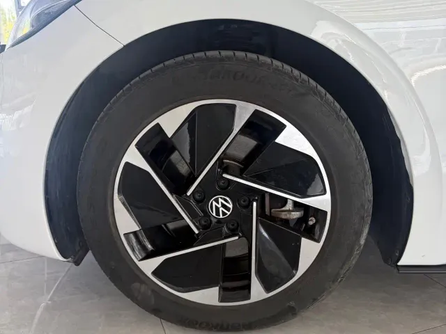 Volkswagen ID.3 — Фото автомобиля 2