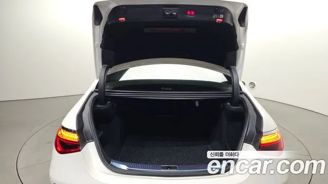 Mercedes-Benz S-Class — Фото автомобиля 30