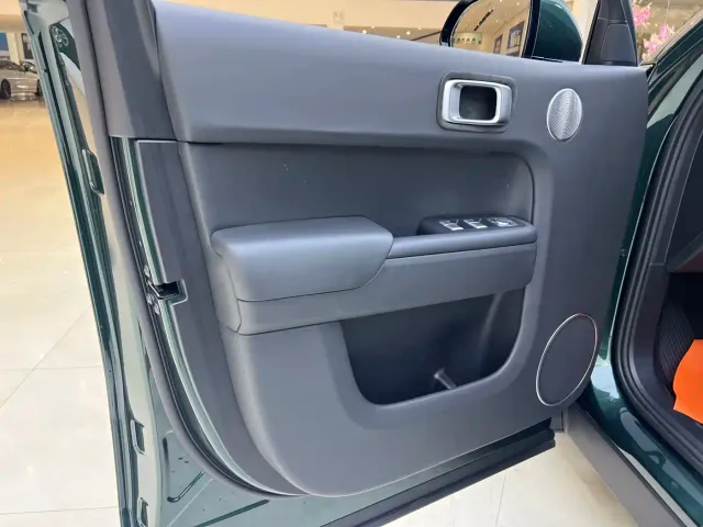 Li Auto L9 — Фото автомобиля 14
