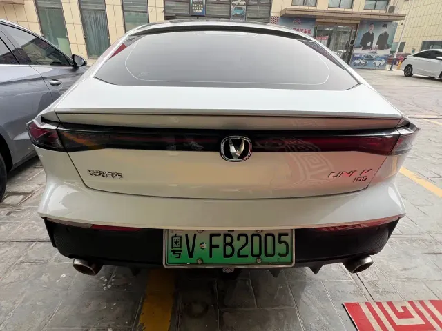 Changan UNI-V — Фото автомобиля 8