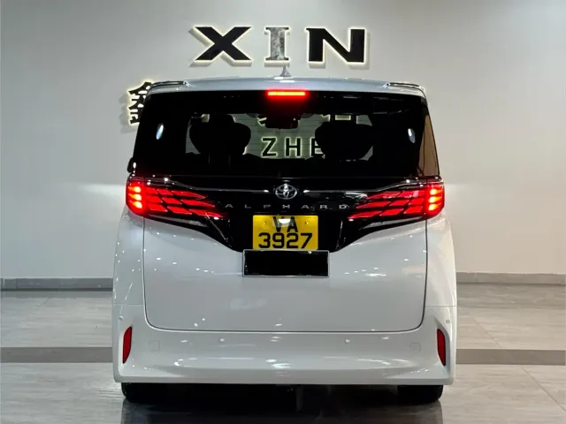 Toyota Alphard — Фото автомобиля 5