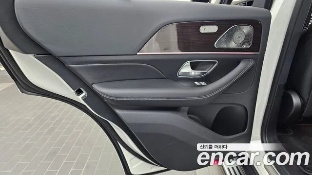 Mercedes-Benz GLE-Class — Фото автомобиля 14