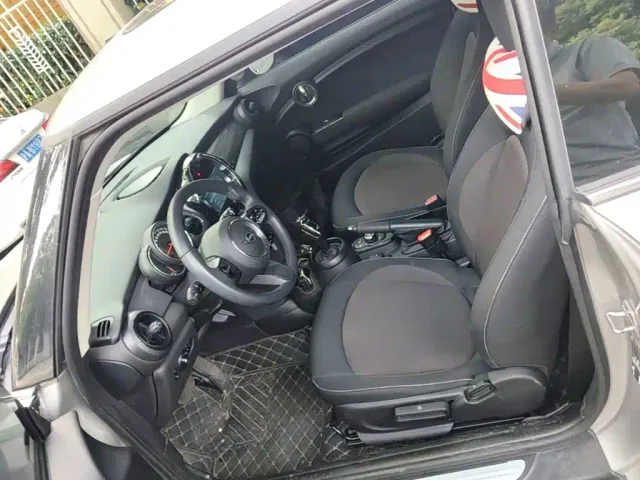 MINI Hatch — Фото автомобиля 14