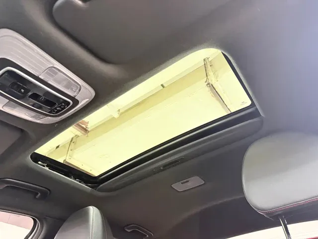 Hyundai Elantra — Фото автомобиля 20