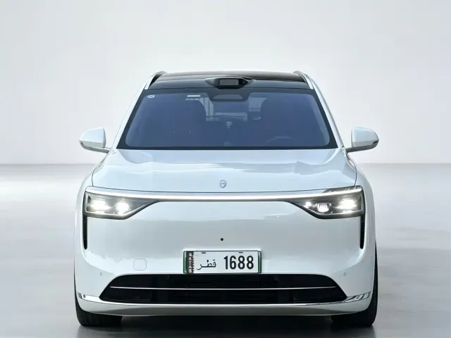 Aito M8 — Фото автомобиля 2