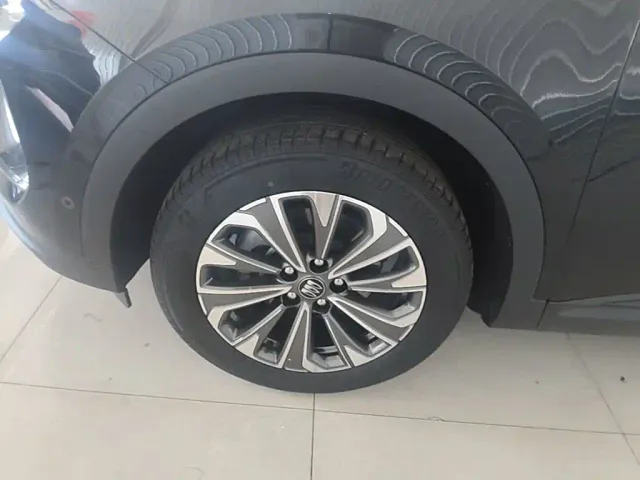 Buick Envision Plus — Фото автомобиля 22