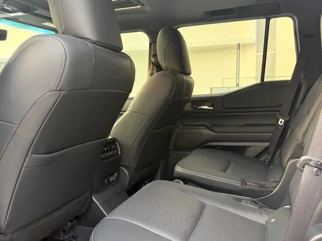 Toyota Prado — Фото автомобиля 11
