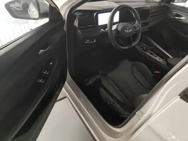 Geely Binrui — Фото автомобиля 15