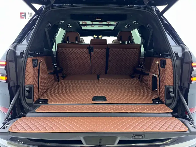 BMW X7 — Фото автомобиля 9