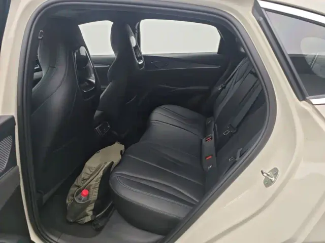 BYD Seal 06 — Фото автомобиля 16