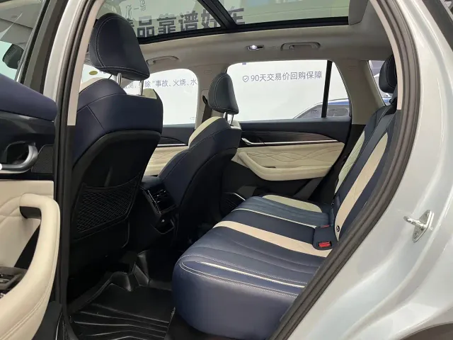 Geely Xingyue L — Фото автомобиля 12