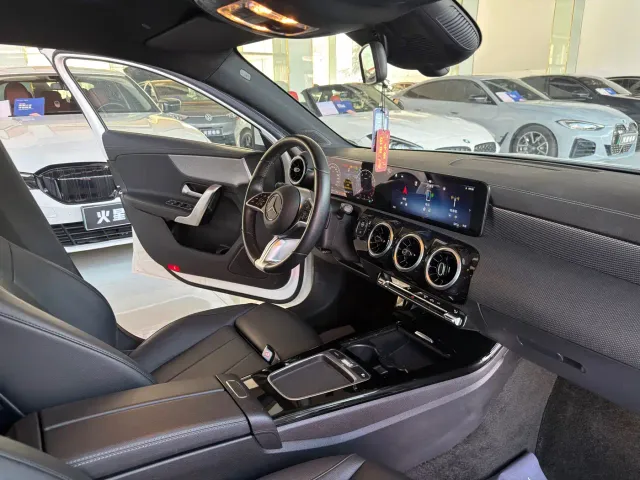 Mercedes-Benz A-Class — Фото автомобиля 8