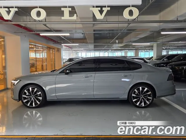 Volvo S90 — Фото автомобиля 6
