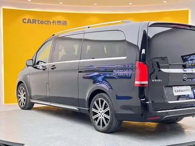 Mercedes-Benz V-Class — Фото автомобиля 6