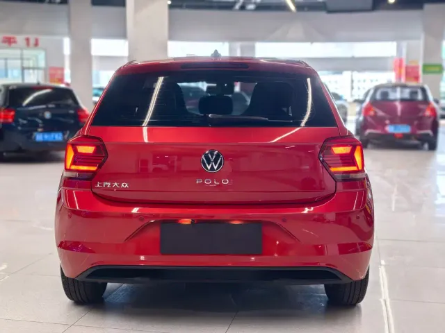 Volkswagen Polo — Фото автомобиля 4