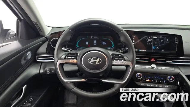 Hyundai AVANTE Новый Avante (CN7) — Фото автомобиля 9