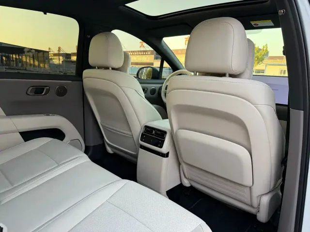 Li Auto i6 — Фото автомобиля 13