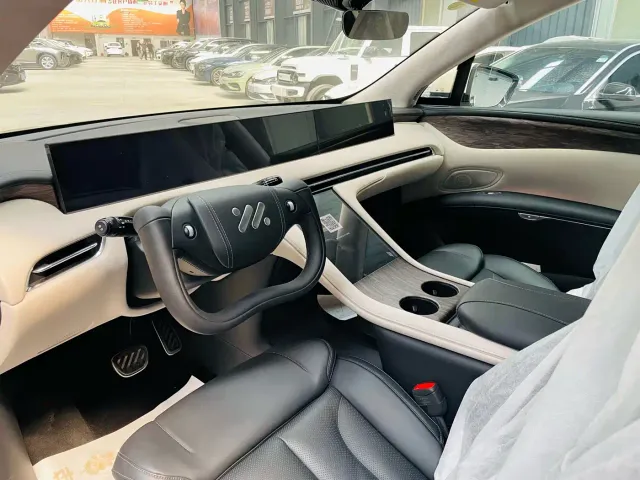 IM Motors LS7 — Фото автомобиля 16