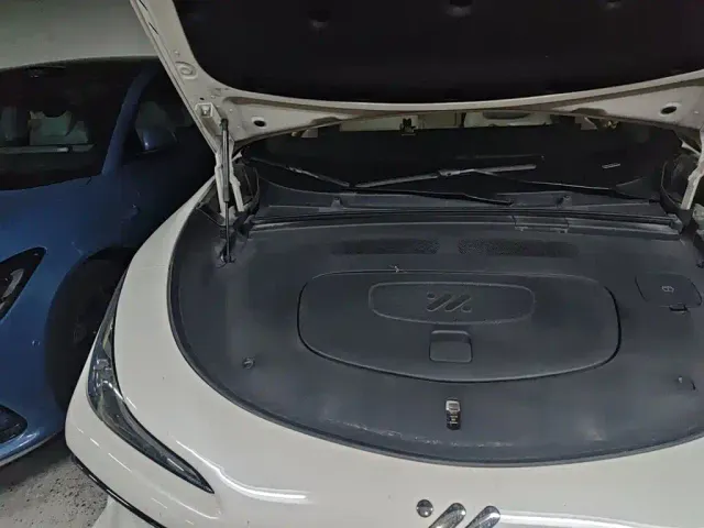 IM Motors LS6 — Фото автомобиля 21