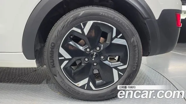 Kia Niro — Фото автомобиля 6