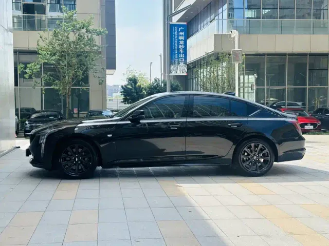 Cadillac CT5 — Фото автомобиля 4