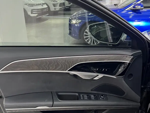 Audi A8 — Фото автомобиля 8