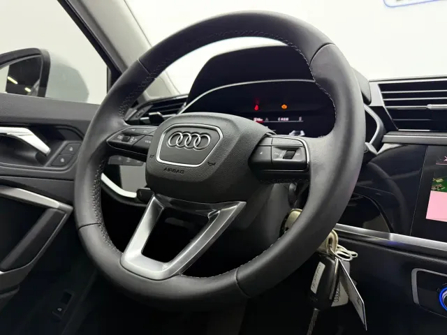 Audi Q3 — Фото автомобиля 16