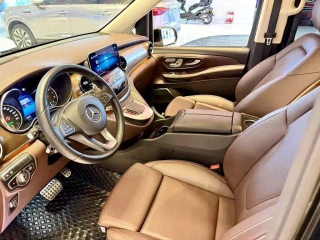 Mercedes-Benz V-Class — Фото автомобиля 3