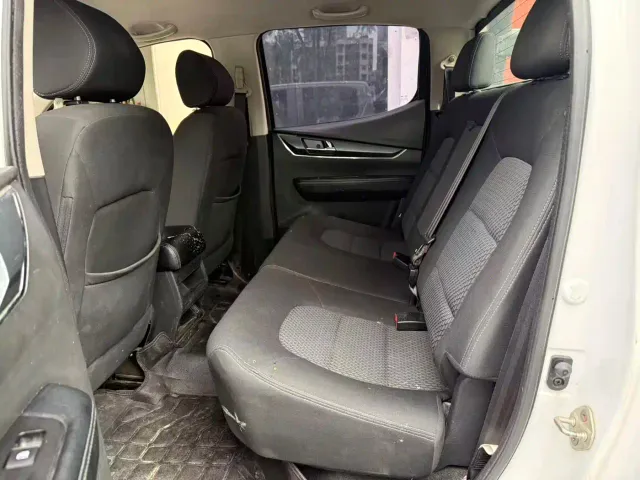 Isuzu TAGA Daka H — Фото автомобиля 6