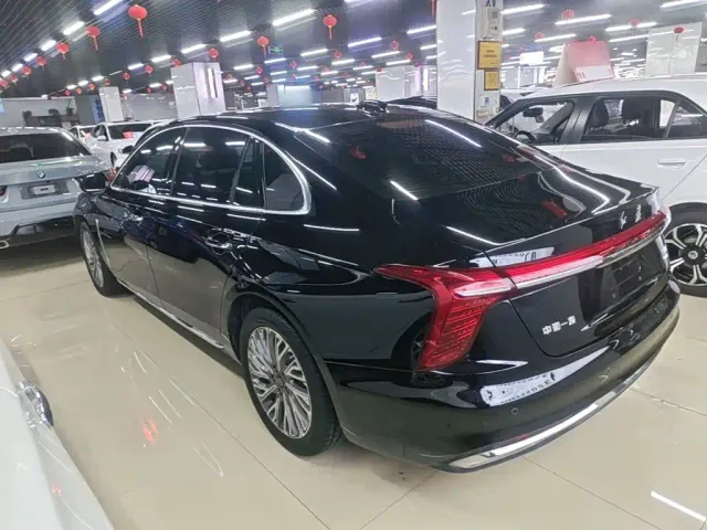 Hongqi H5 — Фото автомобиля 4