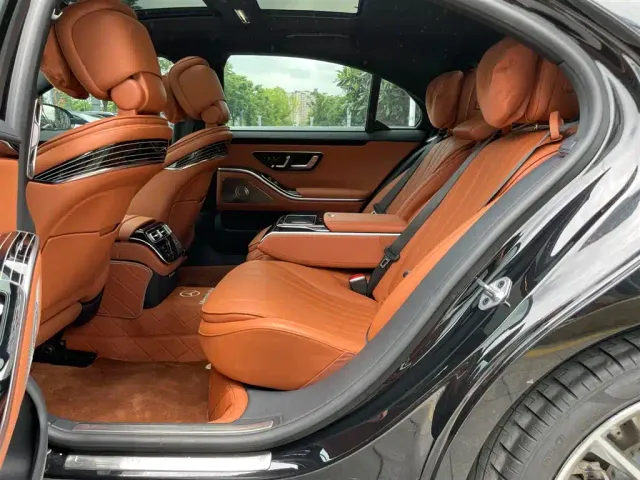 Mercedes-Benz S-Class — Фото автомобиля 12