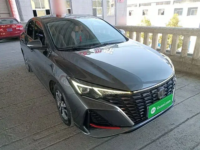 Changan Eado — Фото автомобиля 3