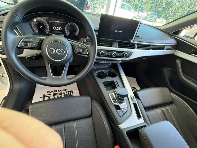 Audi A4L — Фото автомобиля 11