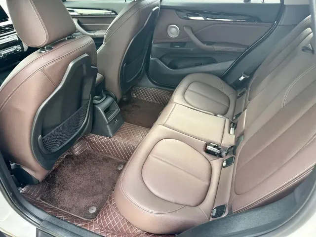BMW X1 — Фото автомобиля 11