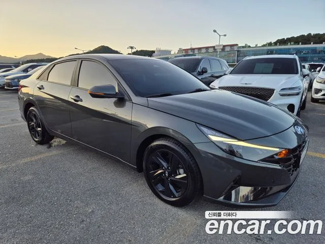 Hyundai AVANTE Avante (CN7) — Фото автомобиля 3